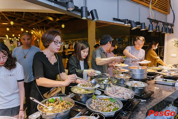 Không gian ấm cúng nhưng cũng không kém phần hiện đại