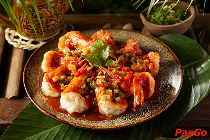 Với đội ngũ đầu bếp tài ba và đam mê ẩm thực, Bếp Quán Núi Trúc mang đến khách có thể khám phá, trải nghiệm và tận hưởng hương vị tuyệt vời của ẩm thực Việt