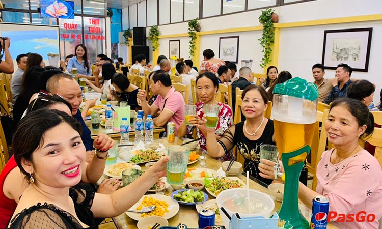 Nhà hàng đã trở thành địa điểm quen thuộc cho nhiều cuộc sum vầy hội ngộ