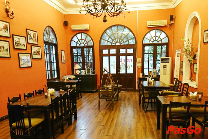 Bloom Saigon Restaurant Hoàng Sa 1