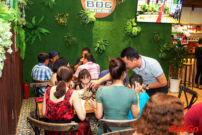 Bốc Food & Beer Garden - Ung Văn Khiêm-3