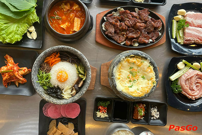 Bơgơ BBQ sở hữu menu phong phú hơn 300 món ăn