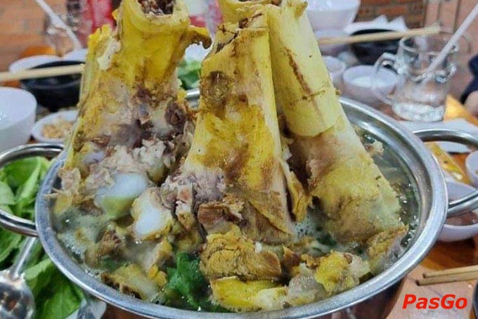 Thịt Bò Tơ Tây Ninh Kết hợp cùng hơn 300 loại nguyên liệu ngon sạch được nhập ngay khi thu hái, cùng công thức chế biến tỉ mỉ, bài bản được chăm chút mỗi ngày