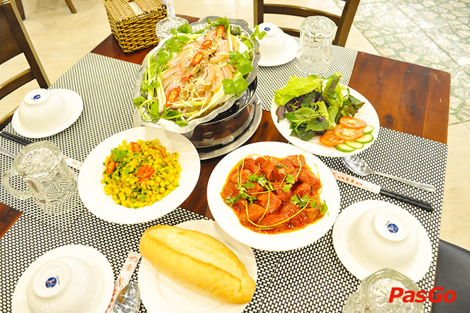 Nhà hàng Bò Zallo Lê Thành Phương 1