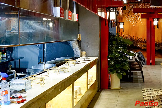 Nhà hàng với không gian rộng rãi, hiện đại hứa hẹn là điểm tụ họp lý tưởng cho mọi cuộc vui