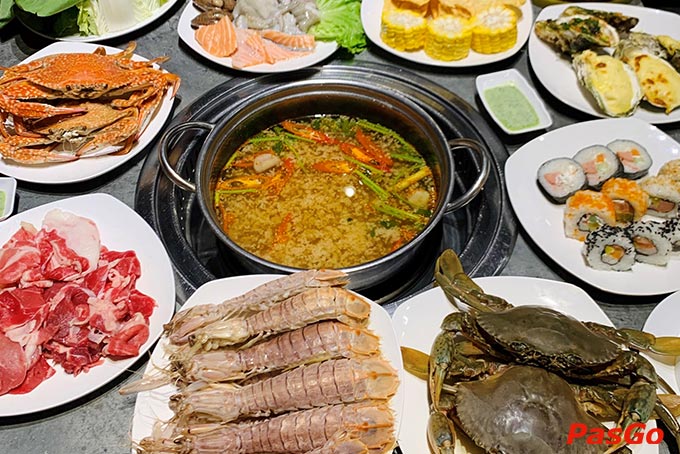 Hải sản chế biến đa dạng, hải sản tươi sống luôn sẵn sàng cho thực khách lựa chọn tận tay