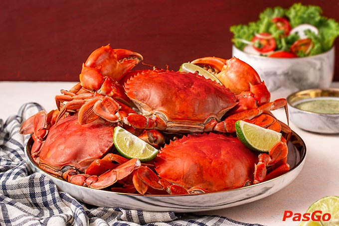 Các món hải sản, lẩu, nướng.... nhất định sẽ khiến bạn chìm đắm trong bữa tiệc hải sản linh đình này