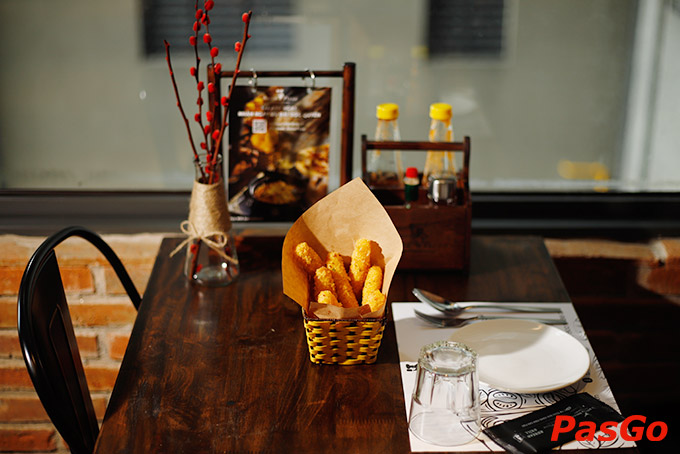 Buzza Pizza mang đến một không gian vừa cổ điển, vừa hiện đại nhưng lại vô cùng ấm cúng