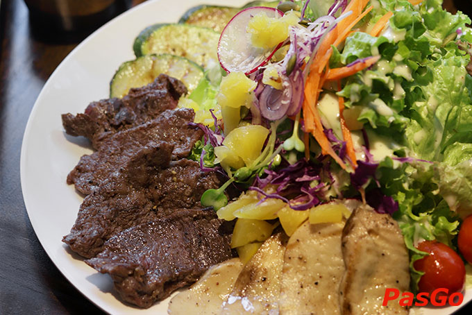 Nhà hàng còn rất sáng tạo trong việc kết hợp nguyên liệu và chế biến của mình