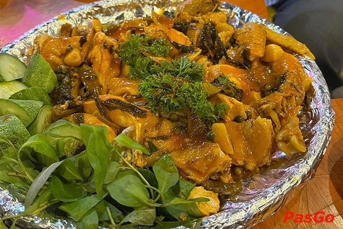 Các món ăn được chế biến những thực phẩm tươi sống được lựa chọn kỹ lưỡng, chế biến tỉ mỉ các món bạn yêu thích trong thực đơ