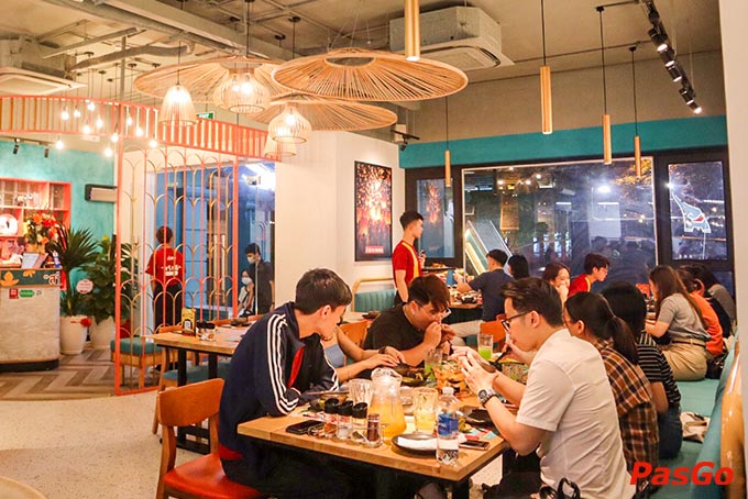 Không gian tuyệt đẹp với một diện mạo hoàn toàn mới mẻ, hiện đại và vô cùng bắt mắt với sức chứa hơn 100 khách