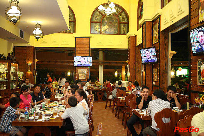 Nhà hàng Hoa Viên HCM 15