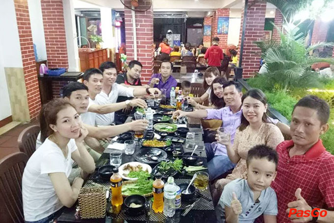 Nhà hàng Huynh Đệ 11