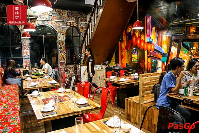 Nhà hàng Lan Kwai Fong 13