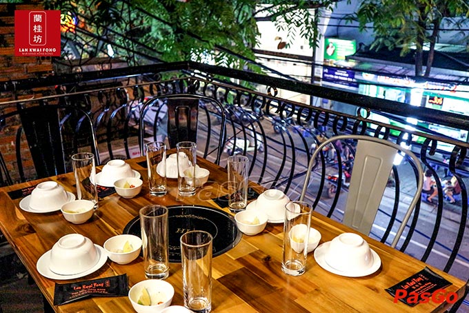 Nhà hàng Lan Kwai Fong 19