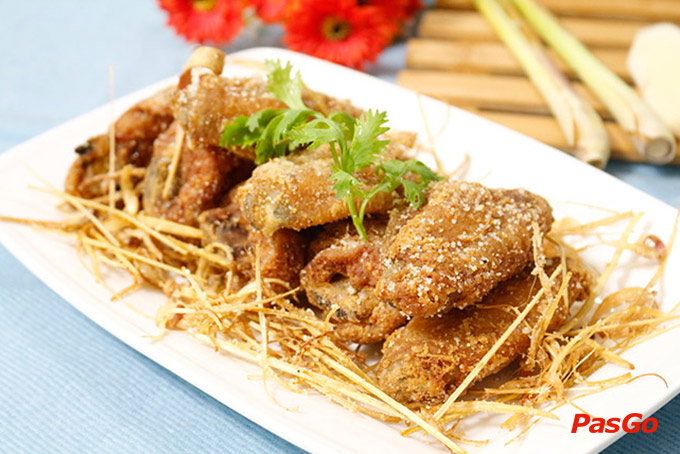 Nhà hàng Phố Biển 10