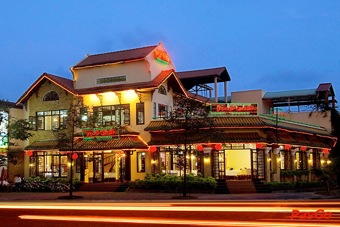 Nhà hàng Phố Biển 11