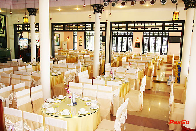 Nhà hàng Phố Biển 15