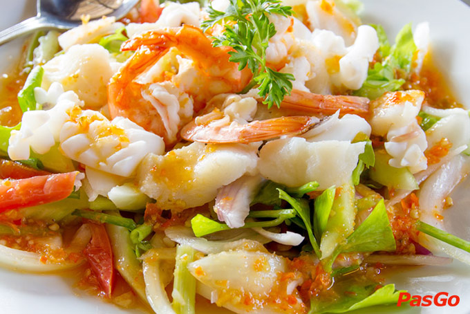 Nhà hàng Roly Restaurants 10