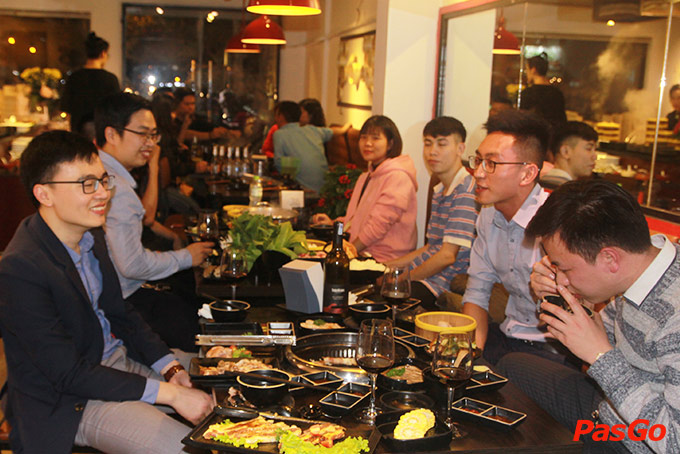 Nhà hàng Cửu Long Hồng Kông Đặng Văn Ngữ 17