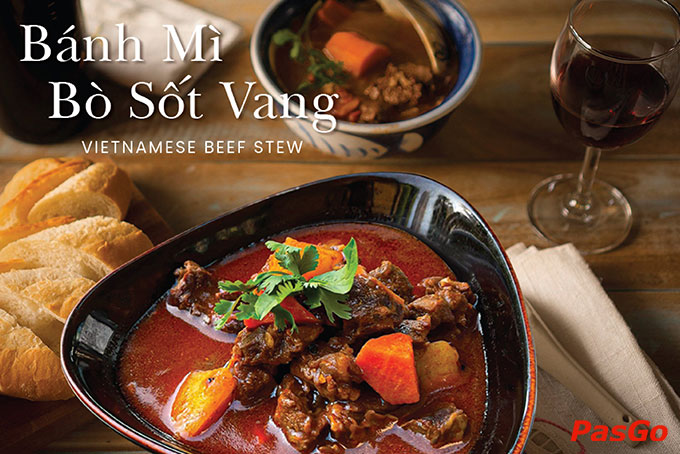 Những món ăn sáng quốc dân như phở Hà Nội, bún riêu cua bắp bò, bánh mì kẹp hay và sốt vang tuy quen thuộc nhưng lại mang một hương vị ấn tượng riêng của D’art