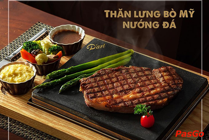 Thưởng thức những phần steak mềm mọng, salad tươi xanh hay pasta thơm đậm vị