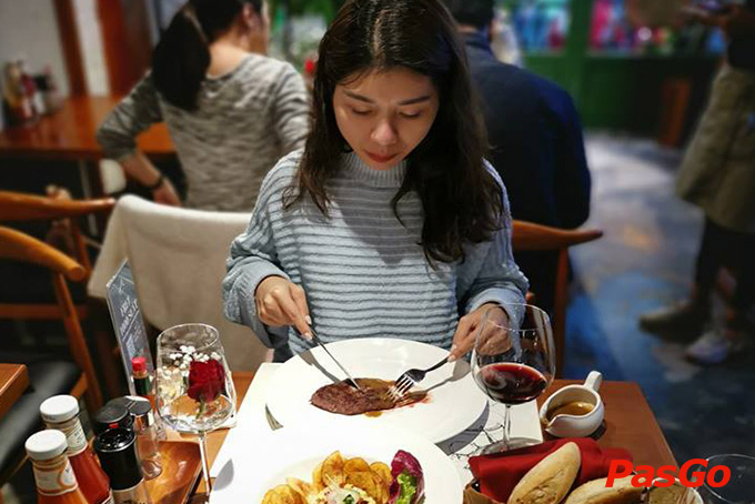 Nhà hàng Della Seta Trần Huy Liệu 16