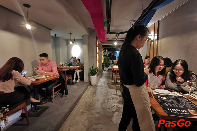 Nhà hàng Della Seta Trần Huy Liệu 18