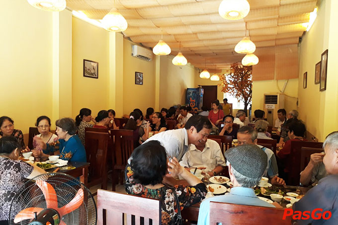 Nhà hàng Dê Vàng Nguyễn Văn Lộc 14