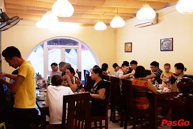 Nhà hàng Dê Vàng Nguyễn Văn Lộc 15