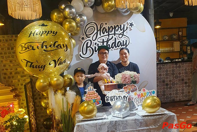 Hoà với không gian ấm cúng và sự chuẩn bị chu đáo của Đỉnh Quán chắc chắn sẽ mang đến cho bạn những giây phút tuyết vời cùng những bức ảnh kỷ niệm lung linh đáng nhớ