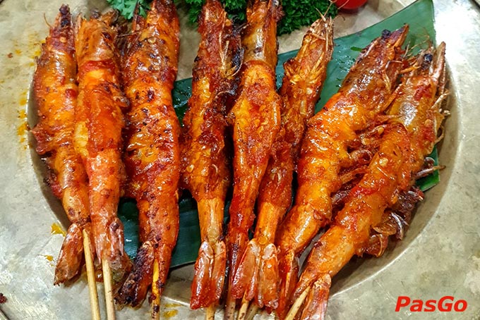 Đến với Đỉnh Quán, thực khách có cơ hội khám phá & thưởng thức hơn 100 món ăn hấp dẫn và đặc sắc đậm chất miền Tây sông nước