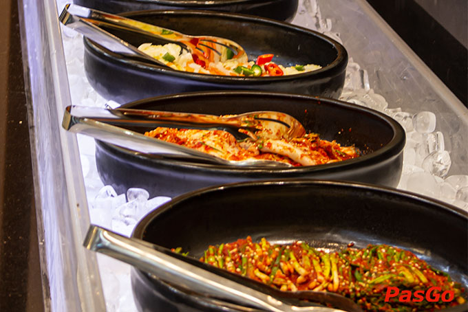 Thực khách thoả thích thưởng thức hơn 250 món ăn đặc sắc đến từ khắp nơi trên thế giới