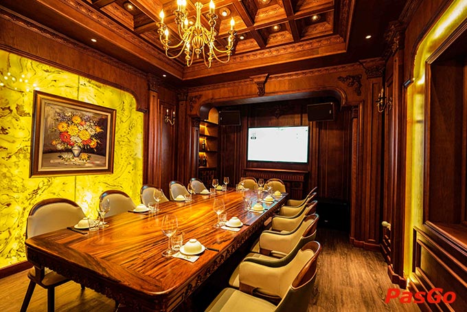 Nhà hàng đa dạng loại phòng từ 20, 30,… lên tới 50 khách sẵn sàng cho mọi bữa tiệc của bạn