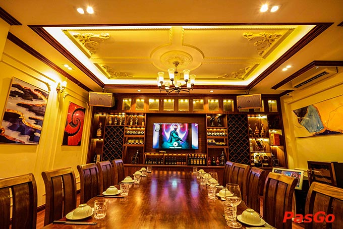 Với không gian mang đẳng cấp thời thượng, chuyên phòng riêng tổ chức đa dạng tiệc, sinh nhật, hội nghị, liên hoan, giao lưu, tiếp đãi đối tác,… Đỏ Beer tự tin sẽ mang đến những trải nghiệm tuyệt vời nhất cho mọi khách hàng.