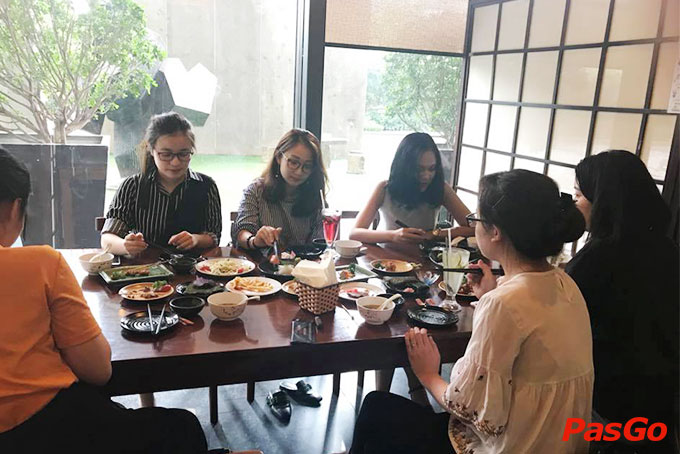 Nhà hàng Doki Doki Sushi Club Nguyễn Hoàng 13
