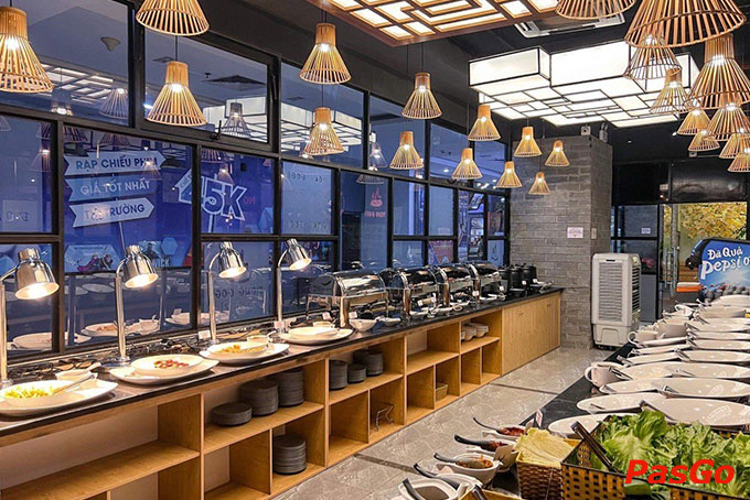 Không gian rộng lớn với phong cách sang trọng, thanh lịch sẽ là địa điểm lý tưởng để tụ họp bạn bè và gia đình