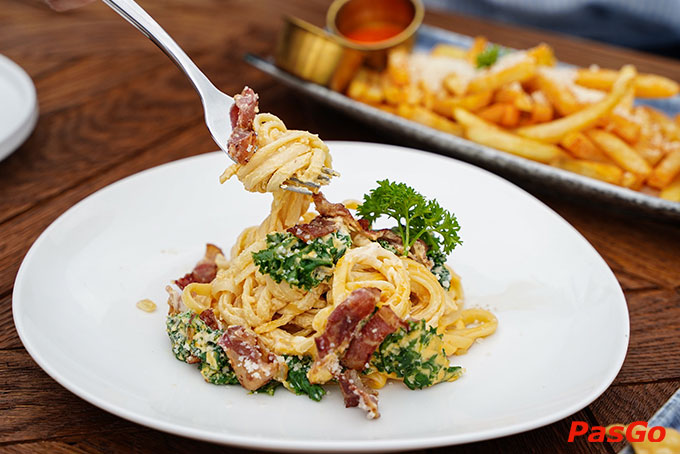 Dù hải sản tươi hay món ăn xông khói thì chắc chắn trải nghiệm bia thủ công của bạn sẽ được nâng tầm