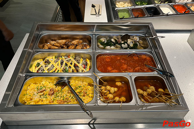 Buffet line đa dạng với hơn 68 món thịt nướng & đồ ăn kèm chất lượng cho bạn tha hồ lựa chọn