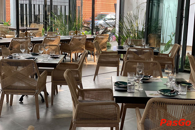 Gánh - Đặc Sản Nha Trang Trần Ngọc Diện sở hữu không gian mở thoáng đãng