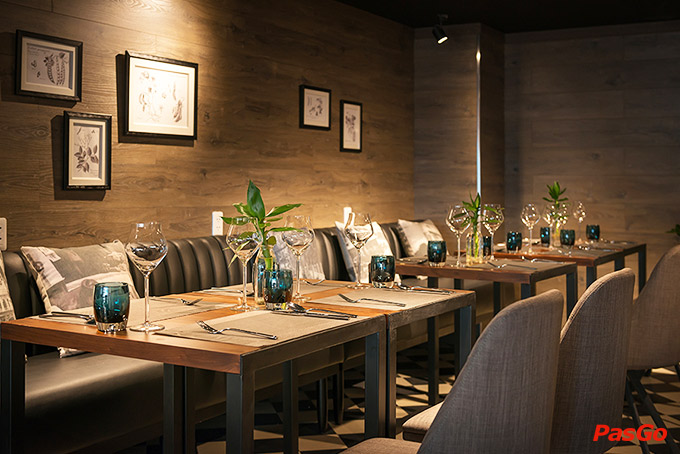 The Garlik Restaurant – Đề Thám -10