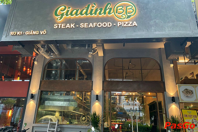 Nhà hàng Gia Đình BB Golden Grill tọa lạc tại số 103K1 Giảng Võ, Quận Đống Đa