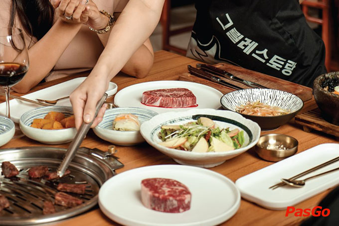 GoGi House - Lê Văn Lương-4