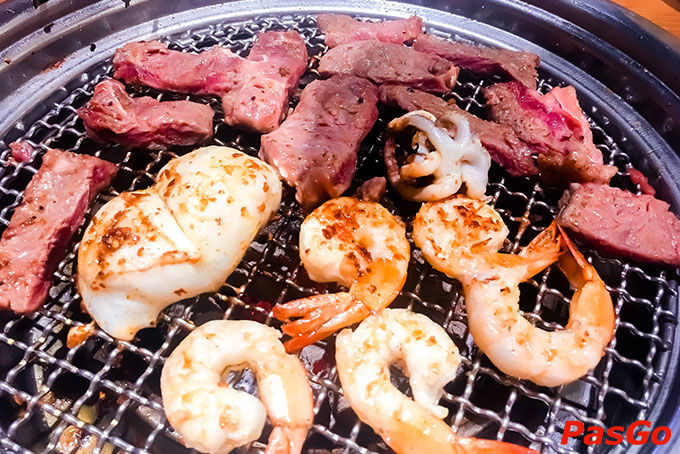 Nhà hàng Hai Con Bò Cống Quỳnh 11