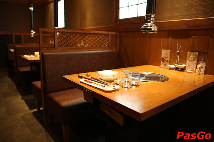 Nhà hàng Hai Con Bò Cống Quỳnh 24