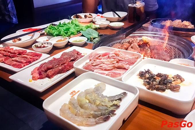 Nhà hàng Hai Con Bò Cống Quỳnh 9