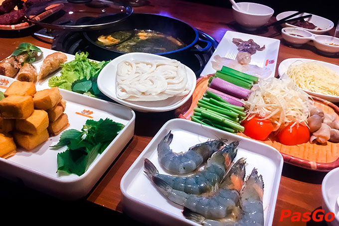 Nhà hàng Hai Con Bò Nguyễn Quý Đức 10