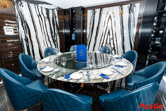 Hải Sản Cua Xanh Nguyễn Chánh là địa chỉ hấp dẫn dành cho những bữa ăn cùng gia đình, họp mặt bạn bè, liên hoan, tiếp khách…