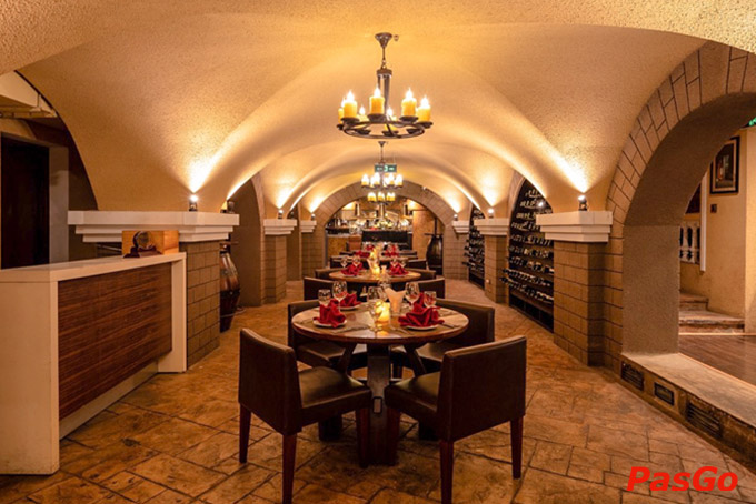 Hầm rượu IL Vino - Duy Tân-2