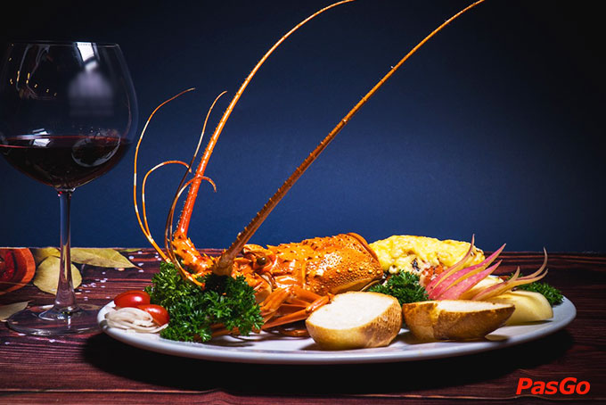 Hầm Rượu Vang Louis - Hoàng Hoa Thám-12